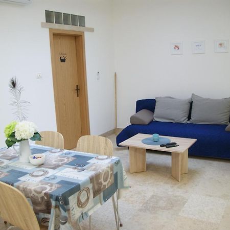 Apartman Ivana Pula Exterior photo